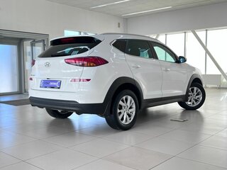 2018 Hyundai Tucson III Рестайлинг, белый, 2365000 рублей, вид 4