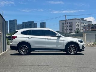 2022 BMW X1 Long 20Li sDrive II (F48) Рестайлинг, белый, 1820000 рублей, вид 4