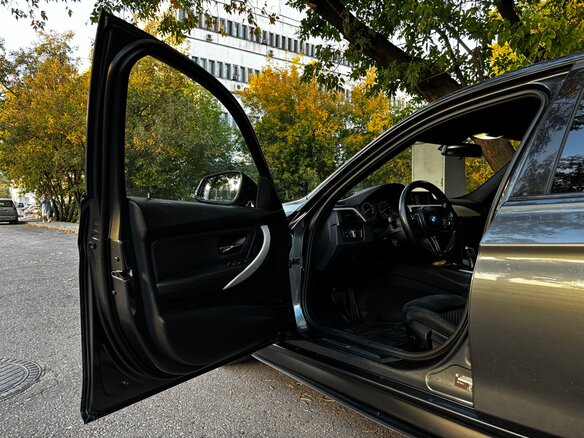 2014 BMW 3 серии 320i xDrive VI (F3x), серый, 1700000 рублей - вид 12