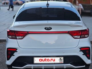 2019 Kia Rio IV, белый, 1350000 рублей, вид 3