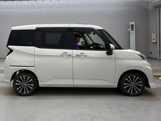 2022 Toyota Roomy I Рестайлинг, белый, 1000200 рублей, вид 3