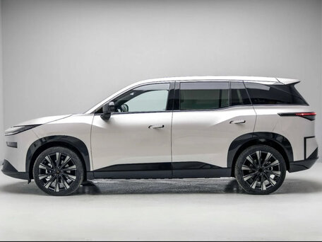 2026 Toyota bZ3X 50 kWh, бежевый, 2790000 рублей, вид 5