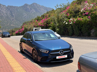 2019 Mercedes-Benz A-Класс 200 IV (W177), синий, 2500000 рублей, вид 2