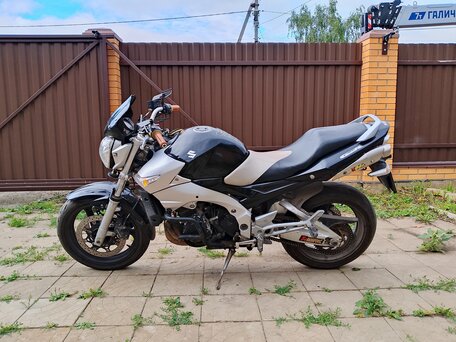 2006 Suzuki GSR 600, чёрный, 360000 рублей, вид 1