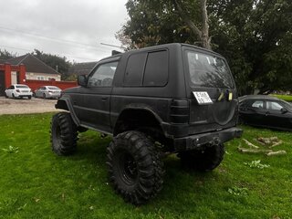 1995 Mitsubishi Pajero II, чёрный, 1250000 рублей, вид 2