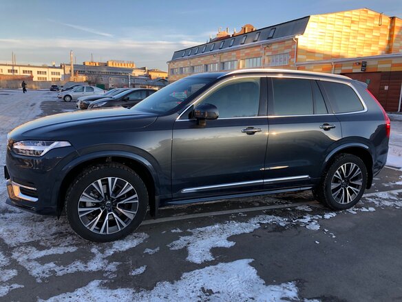 2021 Volvo XC90 II Рестайлинг 1, синий, 7500000 рублей - вид 1