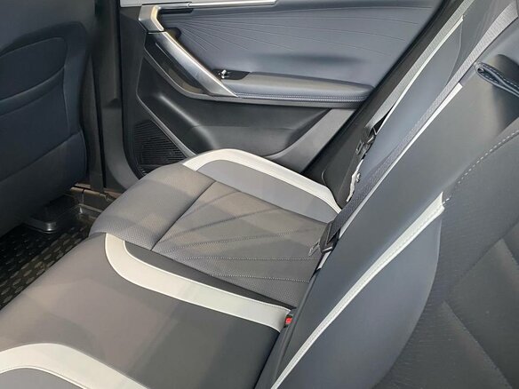 2026 Geely Atlas II, зелёный, 3449990 рублей - вид 11