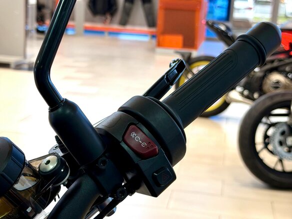2026 QJMotor SRK 800, красный, 820000 рублей - вид 15
