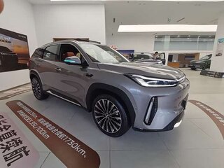 2026 Geely Galaxy M7, серый, 2900444 рублей, вид 3