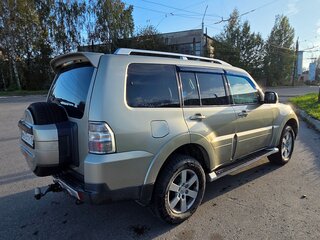 2007 Mitsubishi Pajero IV, бежевый, 1520000 рублей, вид 4