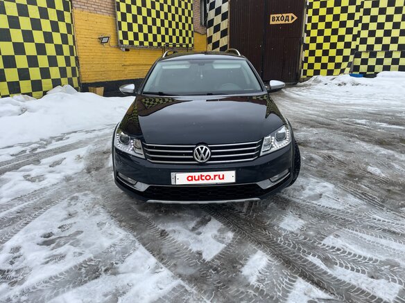 2013 Volkswagen Passat Alltrack B7, чёрный, 1600000 рублей - вид 2