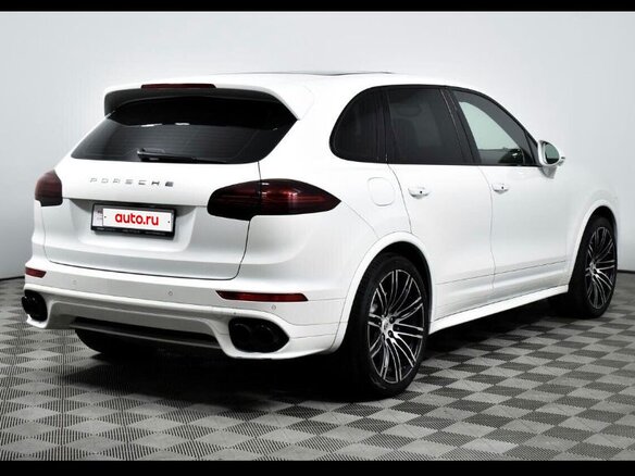 2015 Porsche Cayenne S II Рестайлинг (958), белый, 3890000 рублей - вид 6