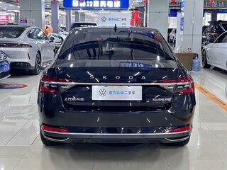 2024 Skoda Superb III Рестайлинг, чёрный, 2610000 рублей, вид 4