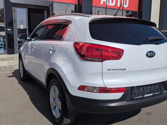 2015 Kia Sportage III Рестайлинг, белый - вид 3