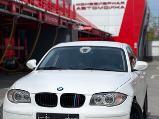 2011 BMW 1 серии 118i I (E81/E82/E87/E88) Рестайлинг, белый, 1100000 рублей, вид 4