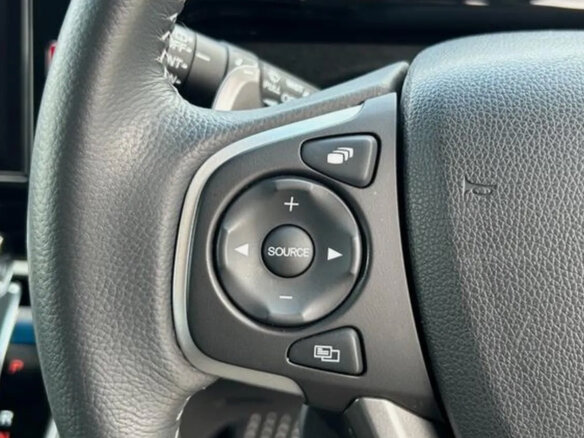 2021 Honda Stepwgn Spada V Рестайлинг, белый, 1897000 рублей - вид 27