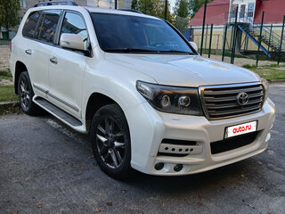 2013 Toyota Land Cruiser 200 Series Рестайлинг 1, белый, 3900000 рублей, вид 4