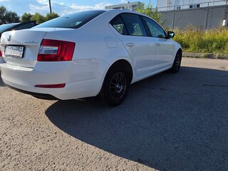 2014 Skoda Octavia III (A7), белый, 1285000 рублей, вид 4