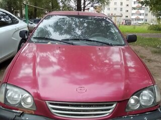 1997 Toyota Avensis I, красный, 180000 рублей, вид 1