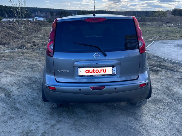 2013 Nissan Note I Рестайлинг, серый - вид 4