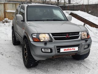2001 Mitsubishi Pajero III, серебристый, 715000 рублей, вид 3
