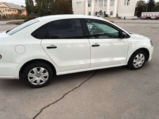 2015 Volkswagen Polo V, белый, 550000 рублей, вид 2