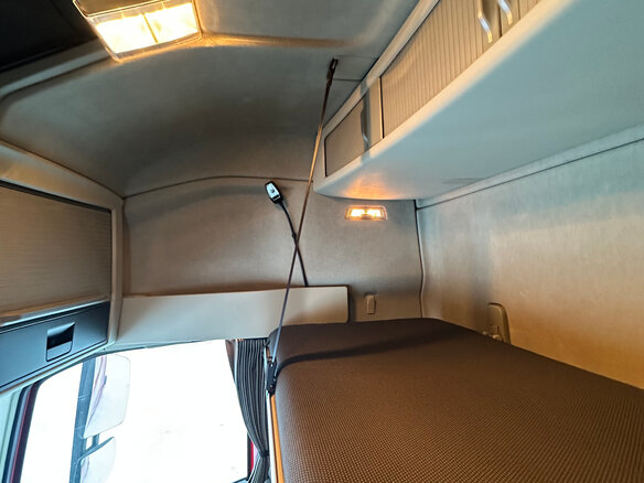 2017 Volvo FH, красный, 8800000 рублей - вид 31