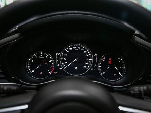 2025 Mazda 3 Axela IV (BP), красный, 2225000 рублей - вид 9