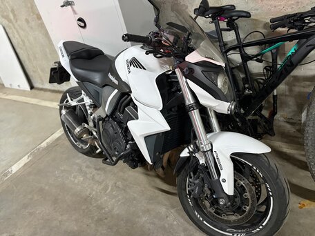2008 Honda CB 1000R, белый, 510000 рублей, вид 3