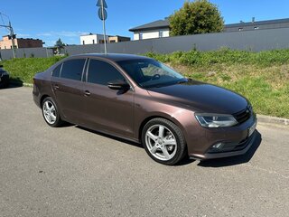 2015 Volkswagen Jetta VI Рестайлинг, коричневый, 1000000 рублей, вид 1