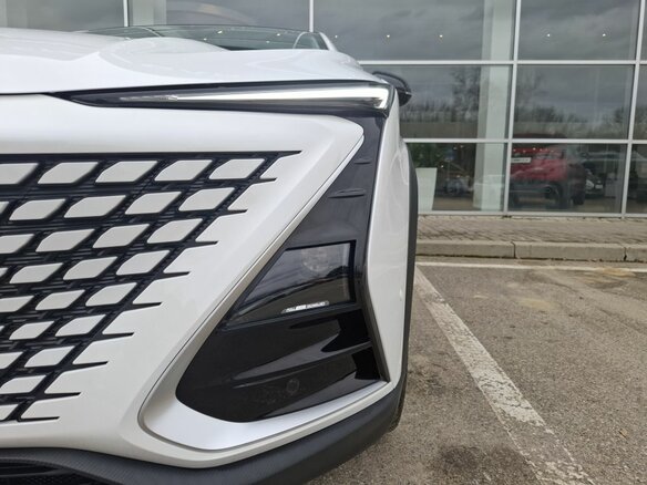 2025 Changan UNI-T I, белый, 3459900 рублей - вид 3