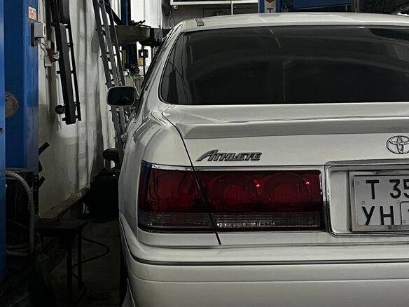 2001 Toyota Crown XI (S170), белый, 1000000 рублей - вид 10