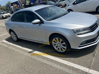 2015 Volkswagen Jetta VI Рестайлинг, серебристый, 1200000 рублей, вид 3