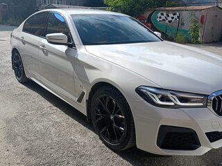 2022 BMW 5 серии 530i xDrive VII (G30/G31/G38) Рестайлинг, белый, 6350000 рублей, вид 1