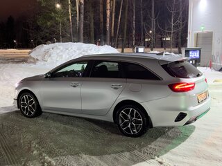 2022 Kia Ceed III Рестайлинг, серый, 3000000 рублей, вид 4