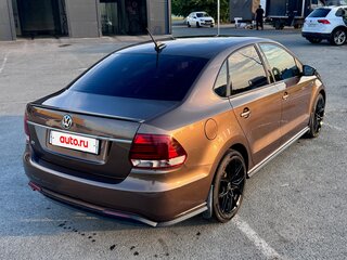 2017 Volkswagen Polo V Рестайлинг, коричневый, 1100000 рублей, вид 4