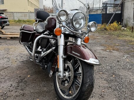 2018 Harley-Davidson Road King, красный, 1550000 рублей, вид 5