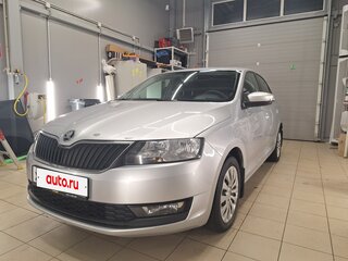2018 Skoda Rapid I Рестайлинг, серебристый, 800000 рублей, вид 3