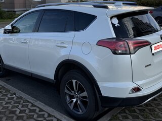 2016 Toyota RAV4 IV (XA40) Рестайлинг, белый, 2400000 рублей, вид 2