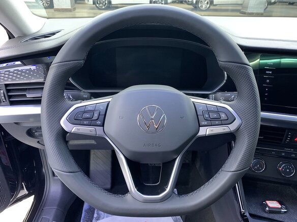 2022 Volkswagen Passat B8 Рестайлинг, чёрный, 2050000 рублей - вид 10
