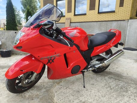 1997 Honda CBR 1100 XX, красный, 345000 рублей, вид 1