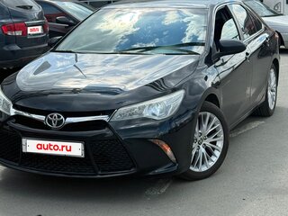 2015 Toyota Camry VII (XV50) Рестайлинг, чёрный, 1430000 рублей, вид 1