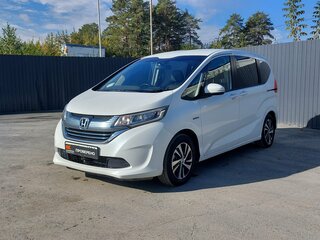 2019 Honda Freed+ II Рестайлинг, белый, 1749000 рублей, вид 3