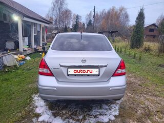 2010 Nissan Tiida I Рестайлинг, серебристый, 790000 рублей, вид 3
