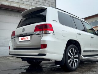 2019 Toyota Land Cruiser 200 Series Рестайлинг 2, белый, 7700000 рублей, вид 4