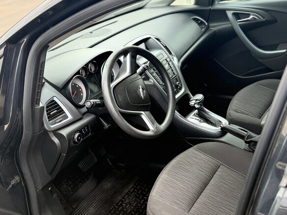 2014 Opel Astra J Рестайлинг, чёрный, 835000 рублей - вид 8
