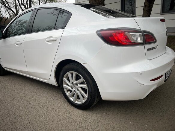 2011 Mazda 3 II (BL) Рестайлинг, белый, 650000 рублей - вид 7