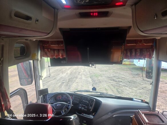 2009 Kia Granbird, красный, 5500000 рублей - вид 12
