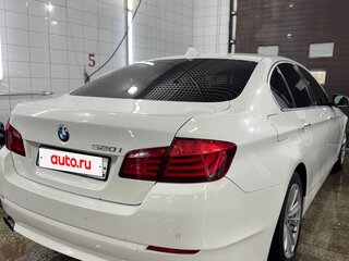 2013 BMW 5 серии 520i VI (F10/F11/F07), белый, 1480000 рублей, вид 1