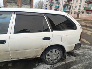 2001 Toyota Corolla VII (E100), белый, 300000 рублей, вид 5
